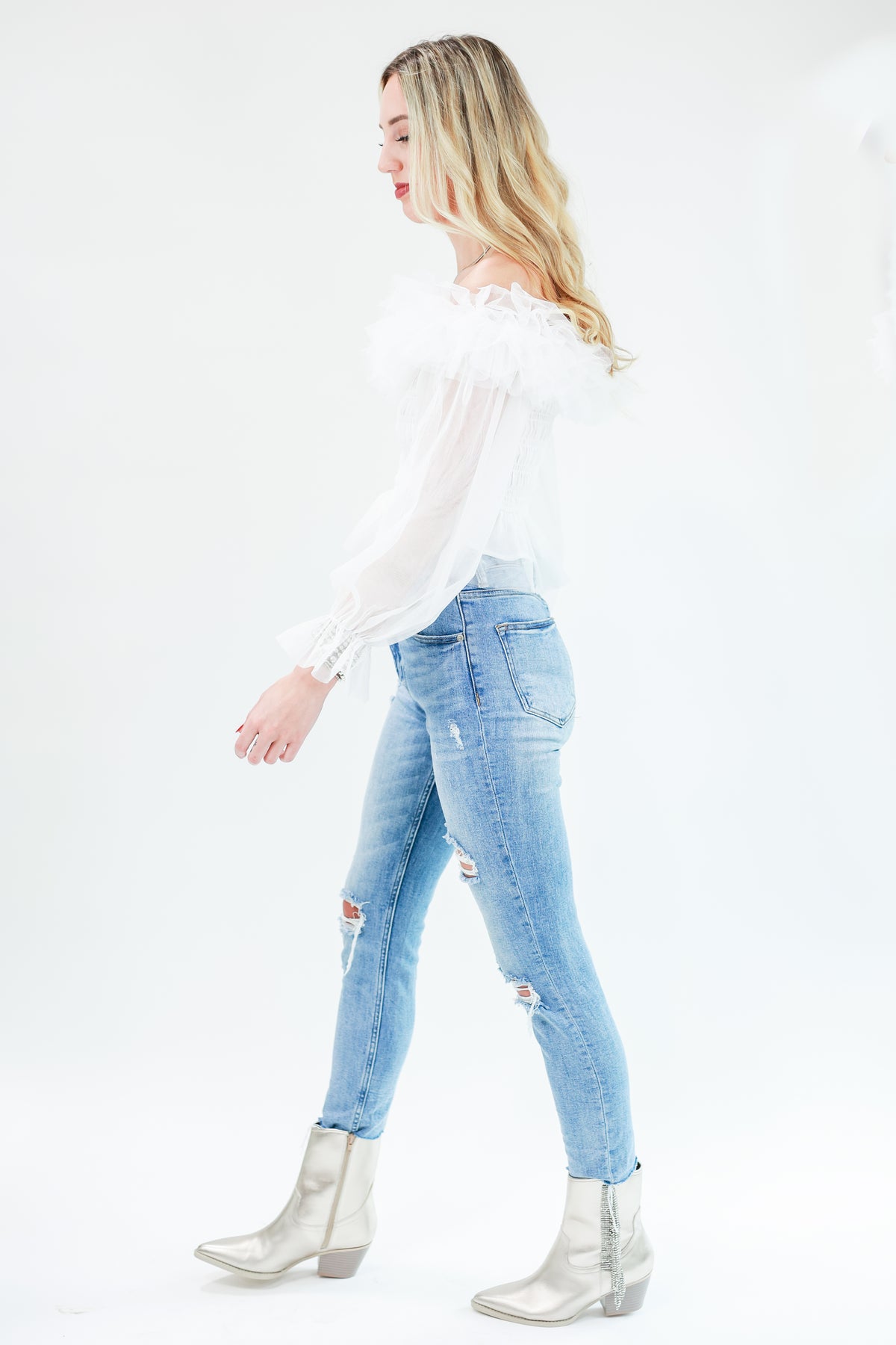 Complimenting Accent Tulle Top In White-Shirt/Tops-Entro-Southern House
