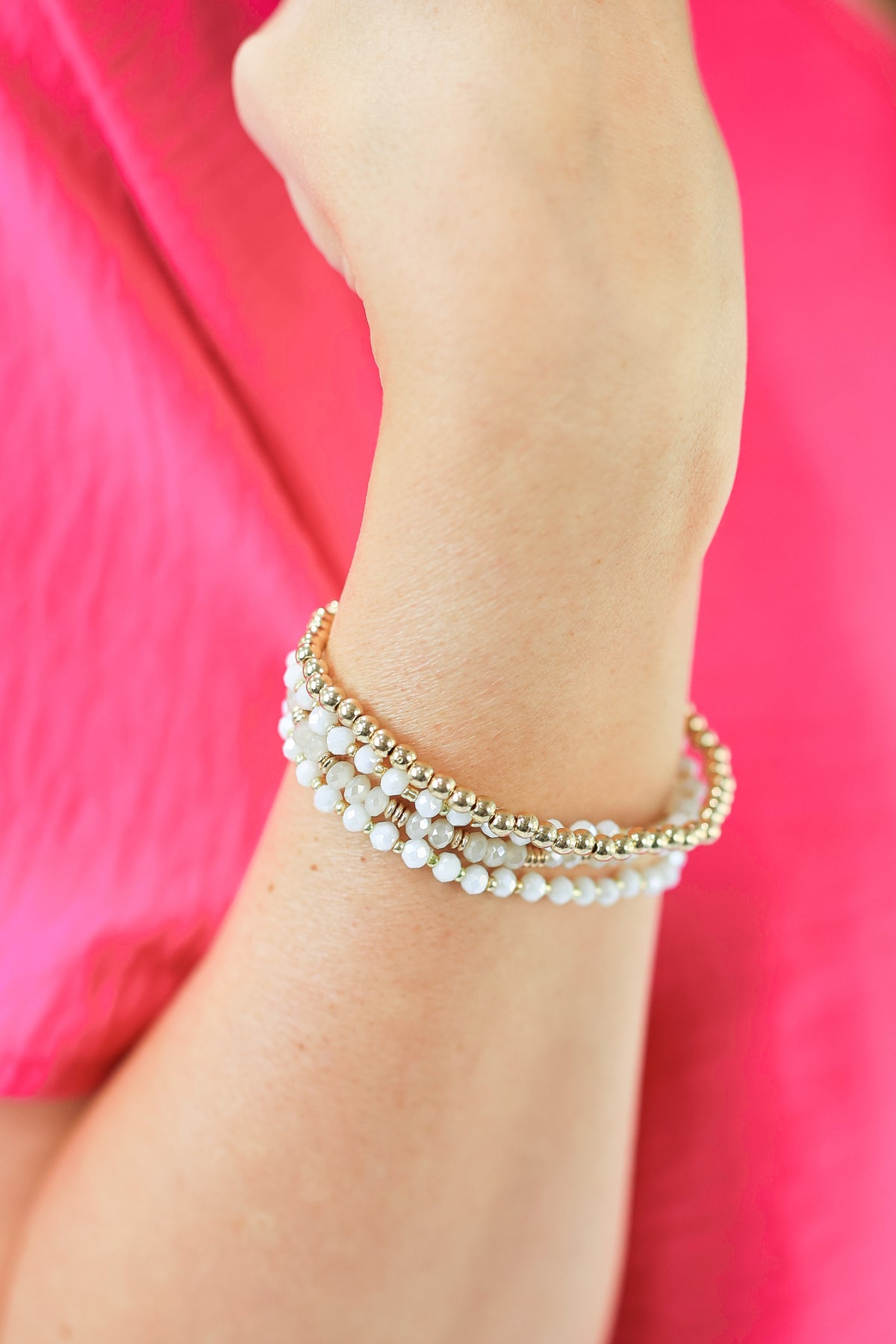 Summer Travel Bracelet Stack In White-Bracelet-Kenze Panne-Southern House