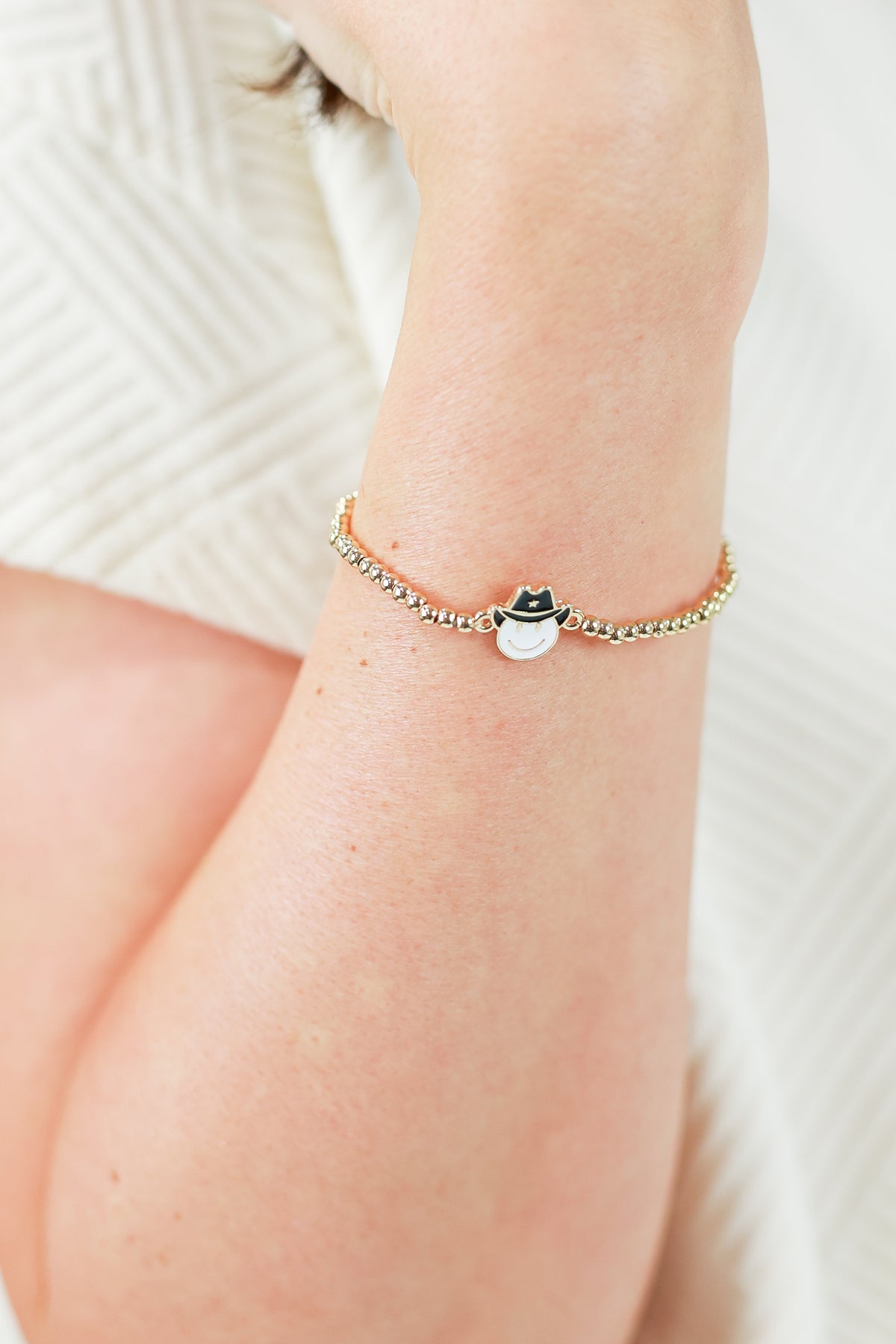 Cowboy Happy Charm Bracelet In Gold-Bracelet-Joia-Southern House