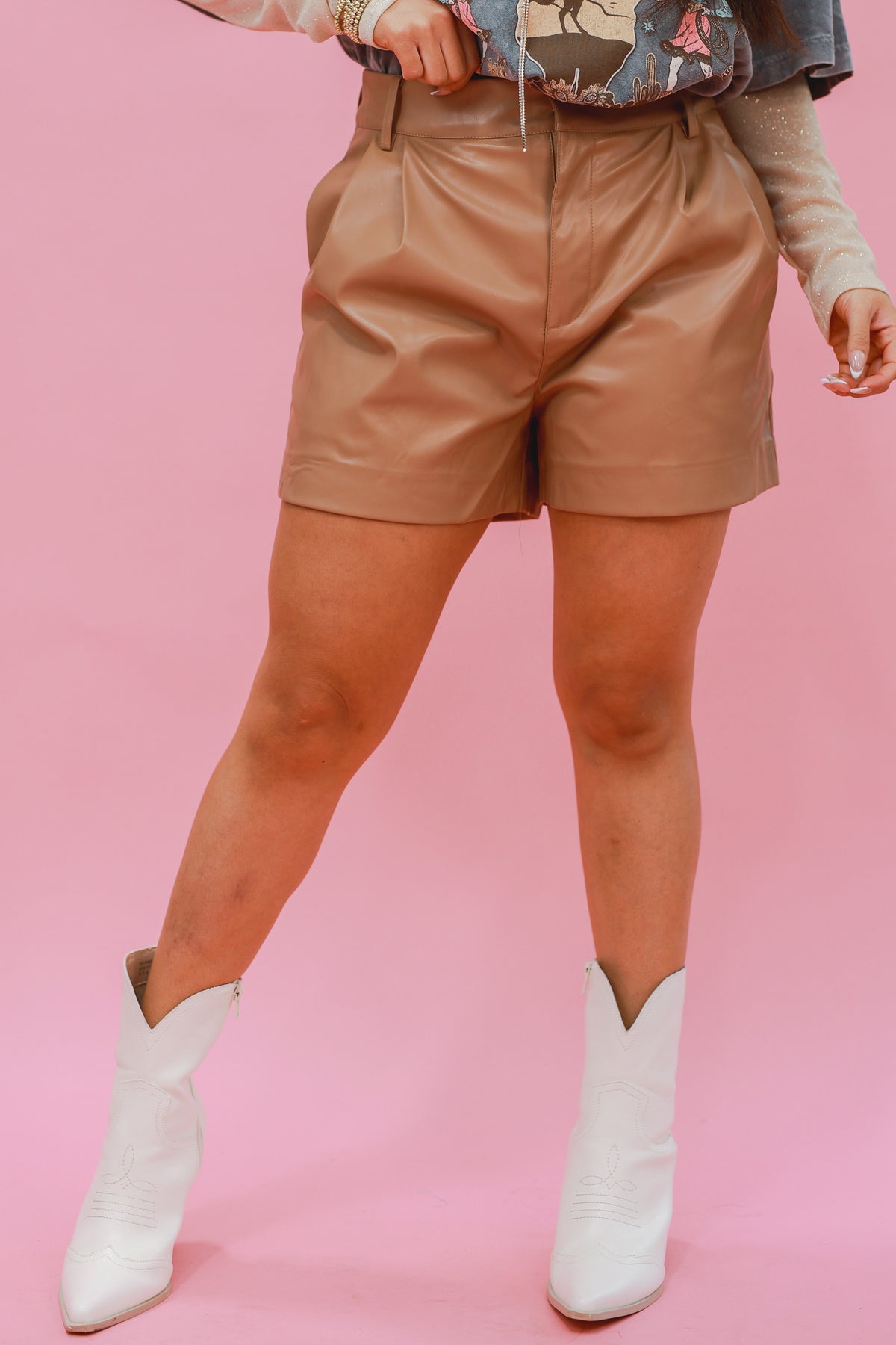 The Elizabeth Faux Leather Shorts In Mocha