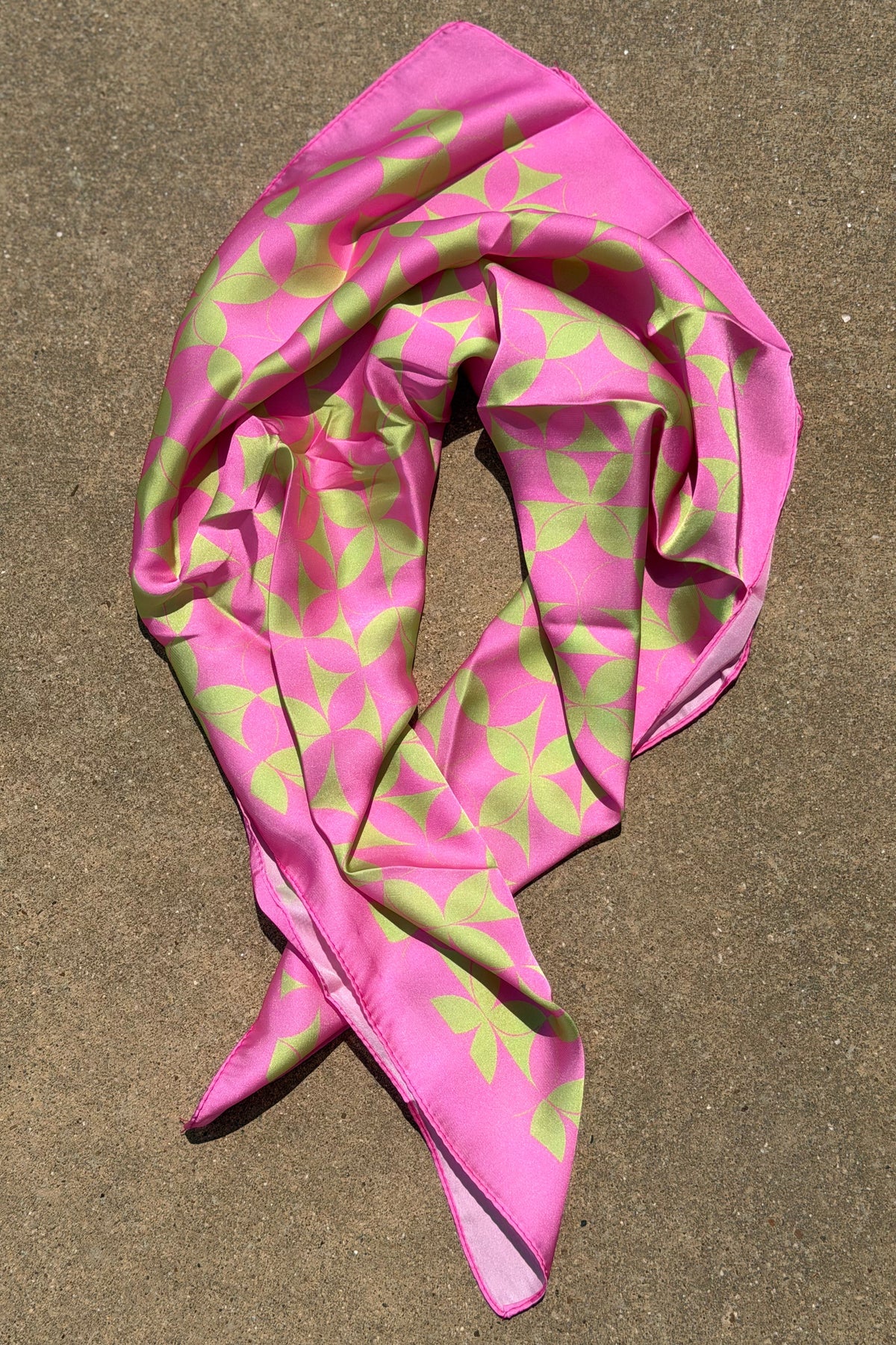 Palm Royale Wild Rag – Pink