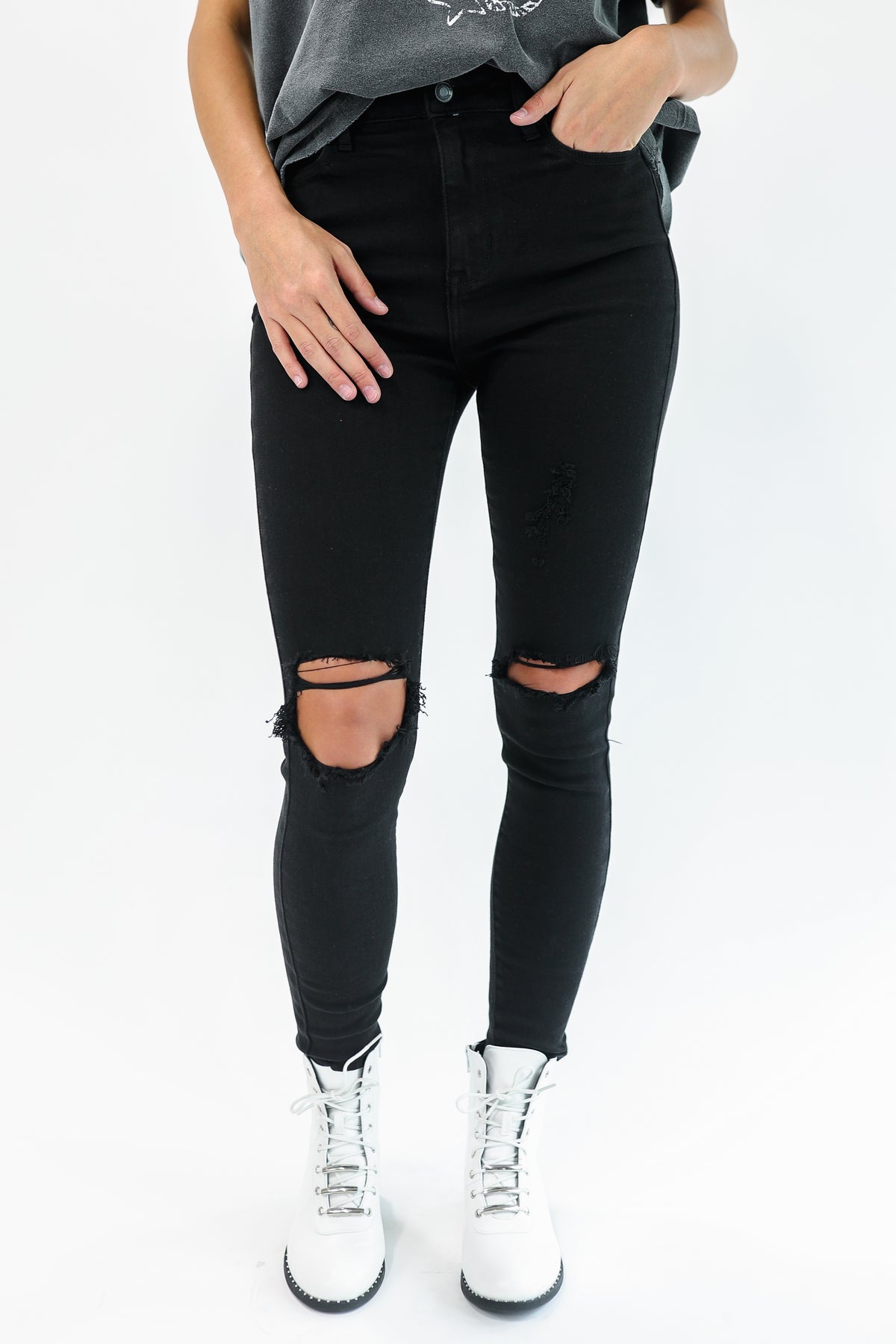 The Paige Distressed Skinny In Black